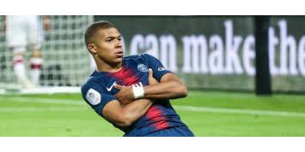 Mbappé oczekuje, że Cavani połączy ręce z Realem Madryt